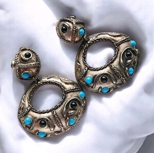 Vintage Brutalist Tribal Style Clip On Earrings Silver Tone Blue Black Cabochons